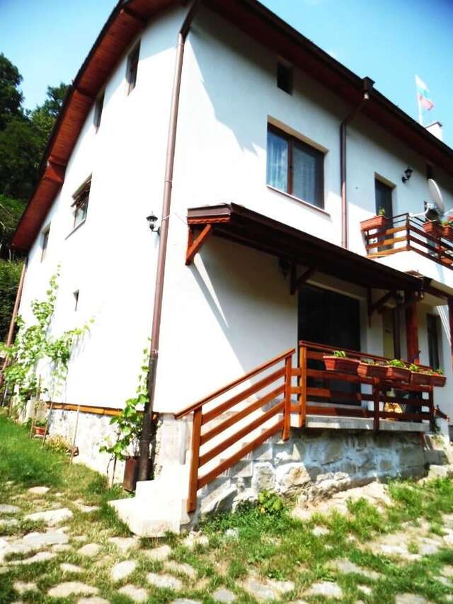 Виллы Kirilova House Pastra-41